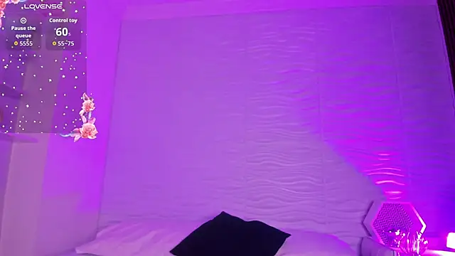 CamileHolmes online show from November 8, 7:24 am