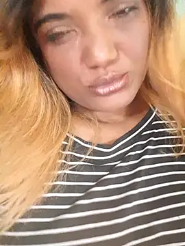 Indianpleasure300 online show from March 4, 8:04 pm