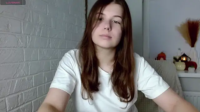 Snapshot of SayMeow_ chatting on October 12, 5:43 am SayMeow  online show from October 12, 5:43 am