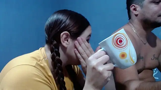 sexy couple29 online show from December 18, 10:42 am