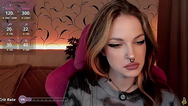 BratzieDarsie online show from October 6, 10:10 am