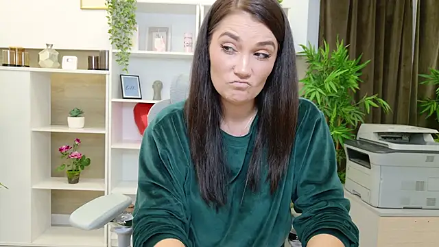 SelineSole online show from October 17, 3:48 pm