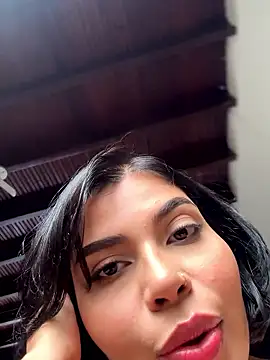 GigiiStone online show from October 7, 3:49 pm