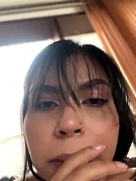 GigiiStone online show from October 6, 3:40 pm