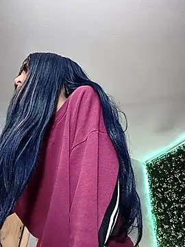 VickyJackson  online show from February 9, 6:21 pm