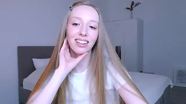 Luna insniity online show from November 28, 9:18 pm