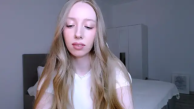 Luna insniity online show from February 9, 8:44 pm