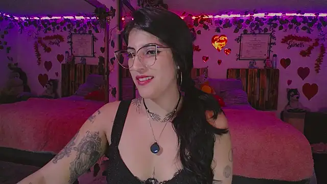 Snapshot of azahar__ziiz chatting on September 10, 12:21 am azahar  ziiz online show from September 10, 12:21 am