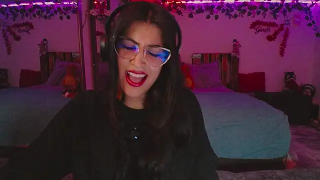 azahar  ziiz online show from November 16, 9:59 pm