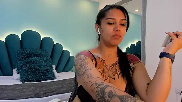 sharlott18 online show from March 2, 3:19 pm