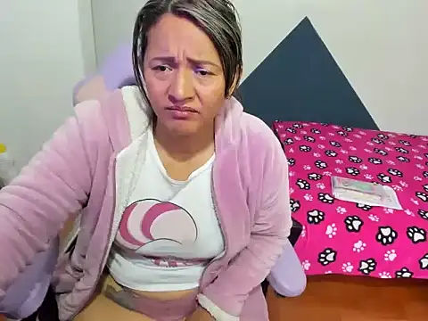 daleska ayala 1 online show from November 1, 4:00 pm