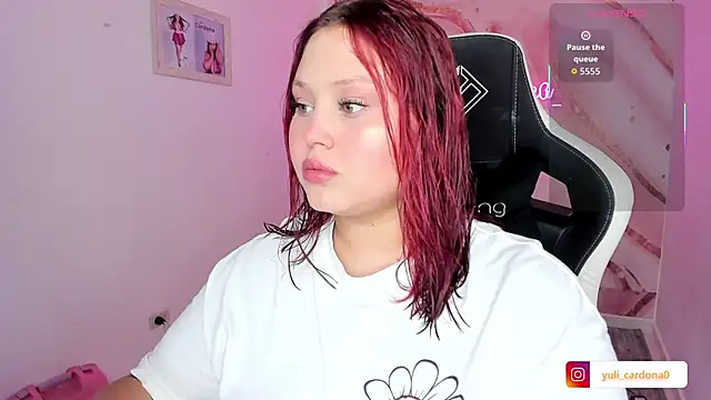 YuliCardona  online show from December 17, 7:40 pm