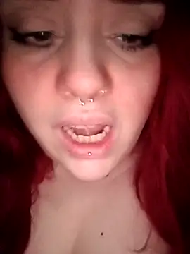 Snapshot of persefone97 chatting on September 27, 6:37 pm persefone97 online show from September 27, 6:37 pm