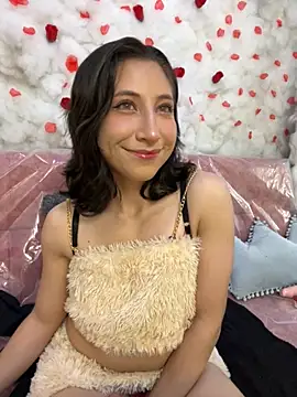 Snapshot of SkarletJhonson_ chatting on October 24, 8:32 am SkarletJhonson online show from October 24, 8:32 am