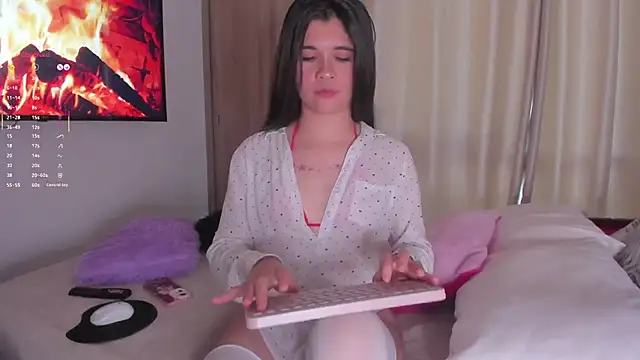 Snapshot of ambar-adaams chatting on September 17, 9:35 pm ambar-adaams online show from September 17, 9:35 pm