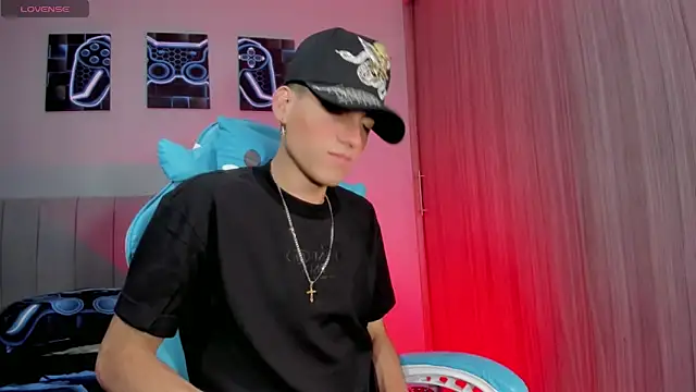 jake and joaquin online show from September 19, 3:27 am