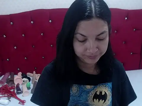 AdaFawxx online show from November 9, 5:03 am