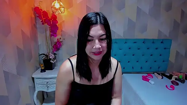 AdaFawxx online show from January 15, 5:02 am