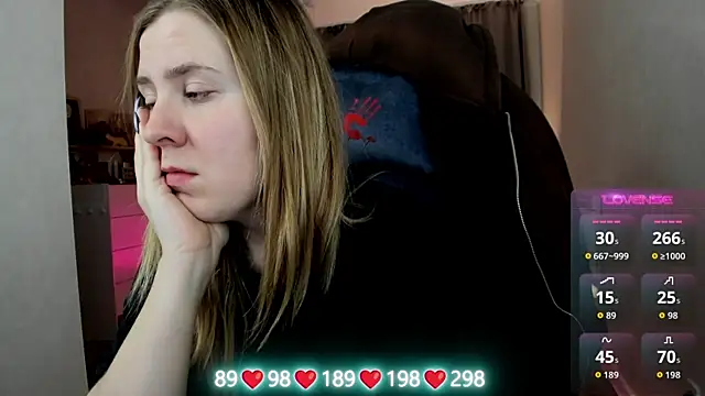 Olivia Munk online show from December 20, 4:27 am