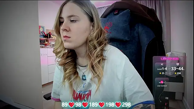 Olivia Munk online show from November 26, 4:46 am