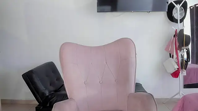 selene king2 online show from February 2, 3:33 pm