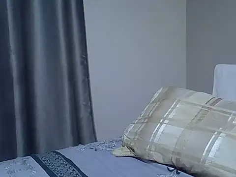 East queen online show from December 1, 6:54 pm