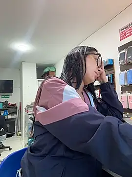  alabina  online show from April 16, 3:01 pm