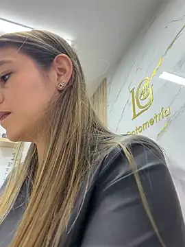 alicee16 online show from February 14, 9:06 pm