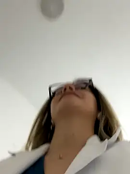 alicee16 online show from November 3, 9:19 pm