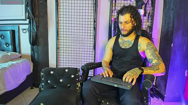 Twisted Fantasy online show from September 14, 5:38 am