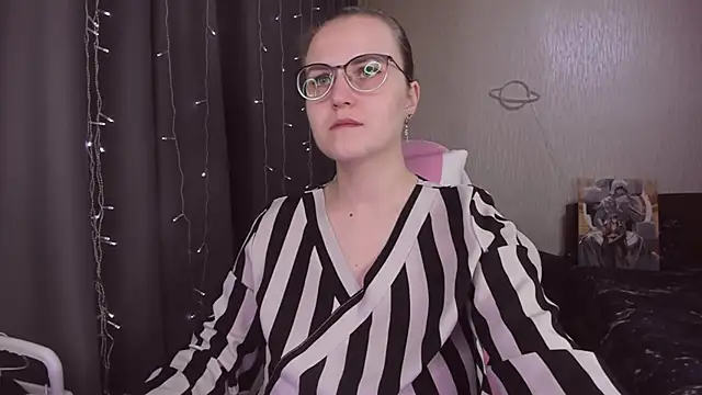 MissBrightShine online show from November 28, 11:13 am