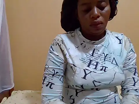 sweetbabra1 online show from November 12, 4:32 am