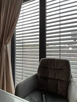 Bella-Tight online show from November 25, 9:00 am