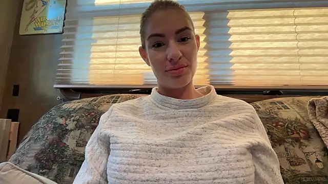 Snapshot of Milfywaysx chatting on October 2, 10:04 pm Milfywaysx online show from October 2, 10:04 pm